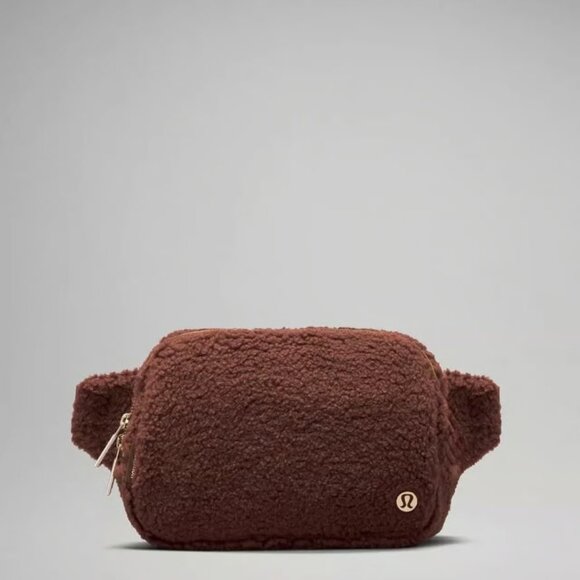 Lululemon 2 Liter Fuzzy Fanny Pack - Picture 1 of 7